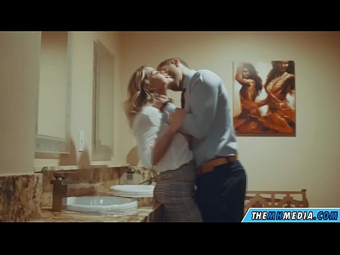 ❤️ Ko'krakli sarg'ish sizni jamoat hojatxonasida yo'ldan ozdirganda seks uz.myteporn.ru ❌❤